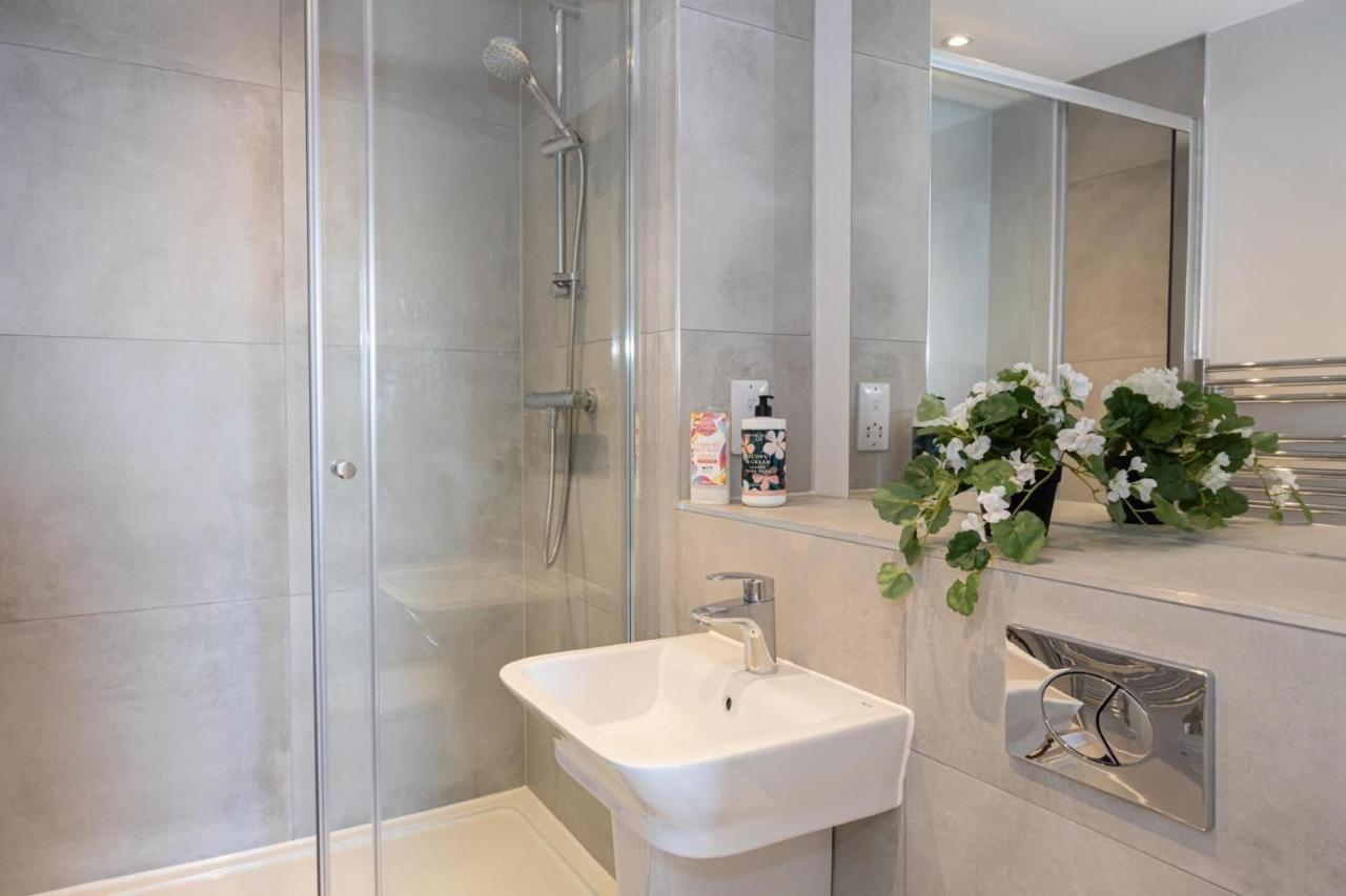Contemporary 3 Bedrooms Apartment Manchester City מראה חיצוני תמונה
